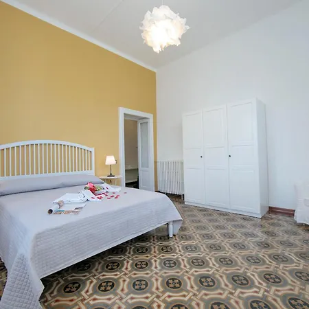 Residenza Oleandro View Center - Happy Apartman